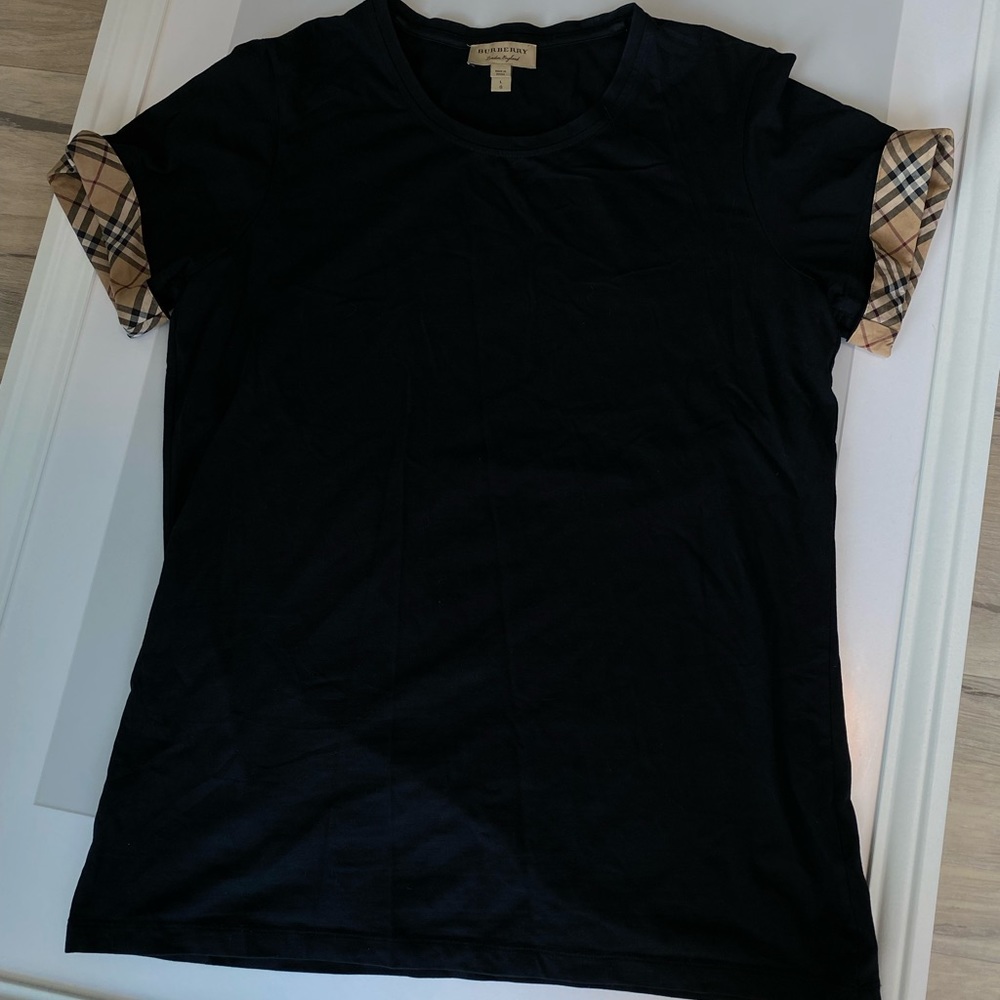 Burberry tee